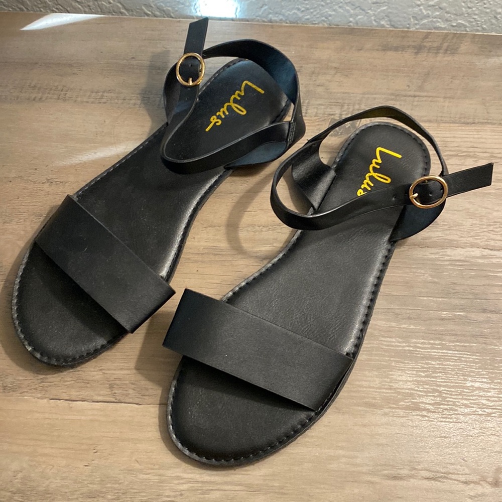 Lulus black sandals 10